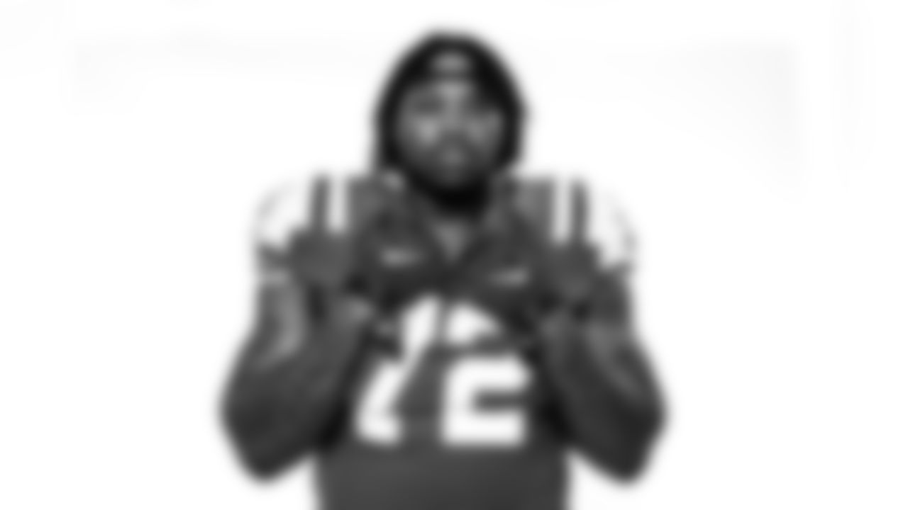 #72 Brandon Shell (T)
