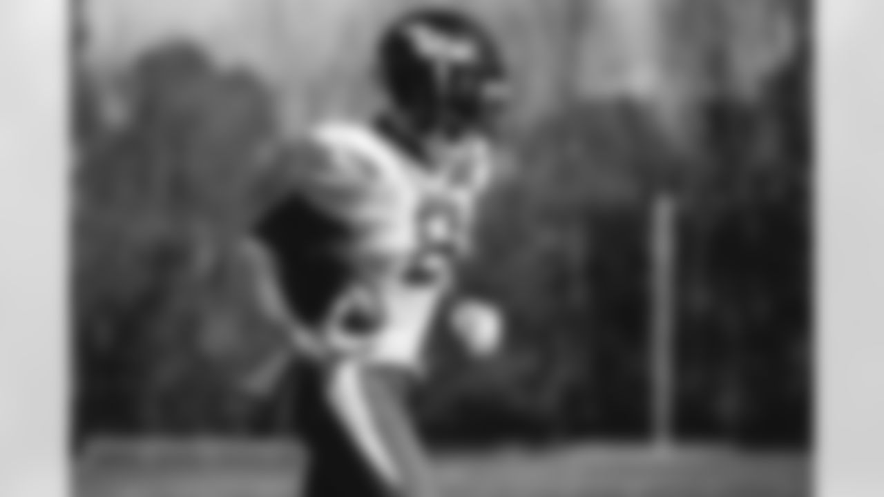 WR Elijah Moore