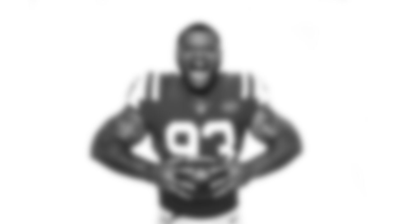 DL Deon Simon