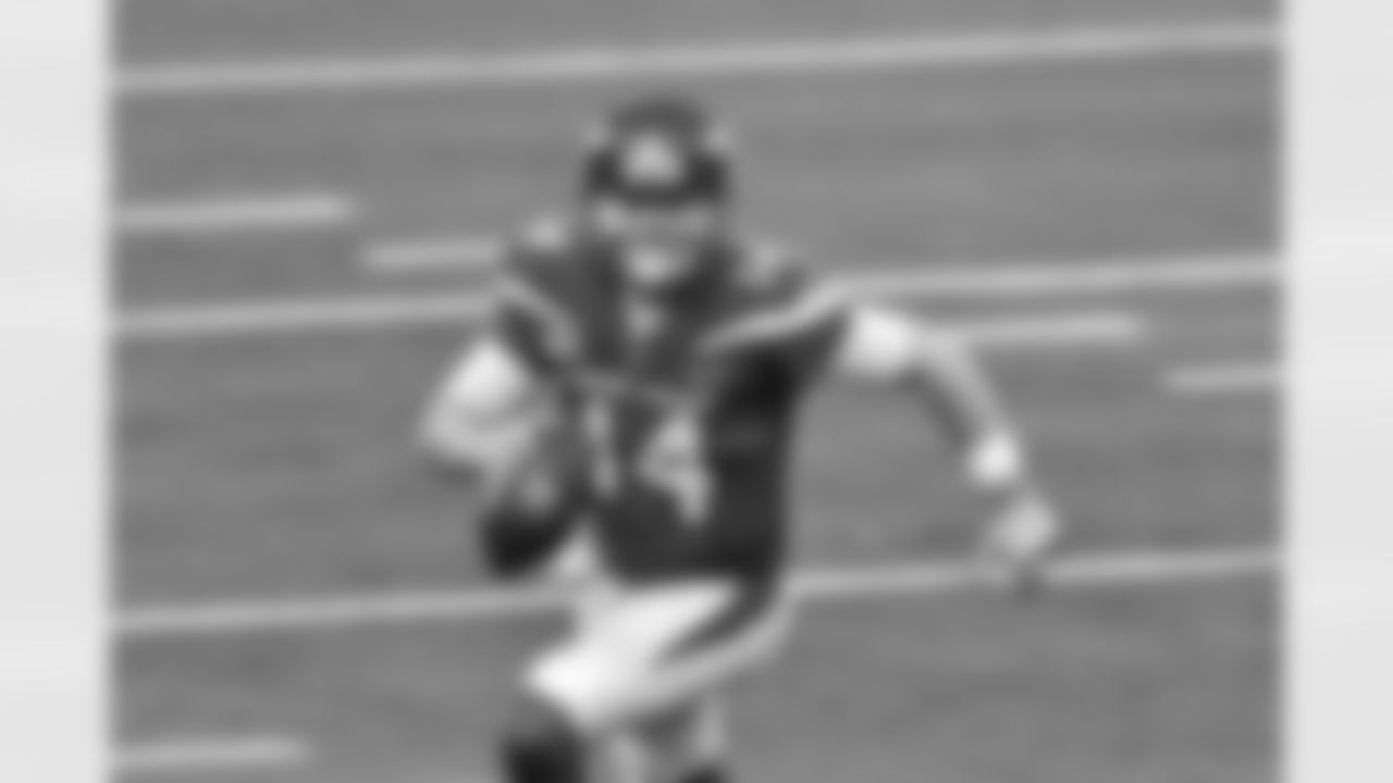 E_Jets_Rams_054