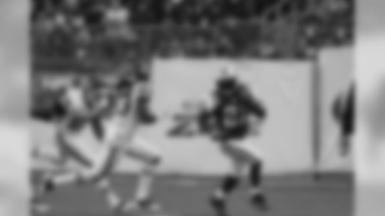 LaDainian Tomlinson Photos