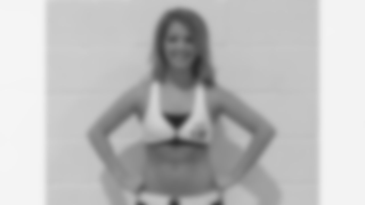 Ashley 2009 Flight Crew Member Photos