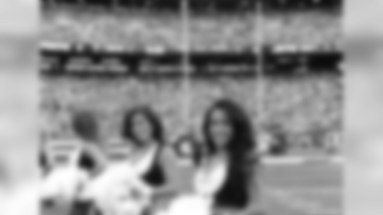 2010 Week 2 Jets vs Patriots Flight Crew Photos