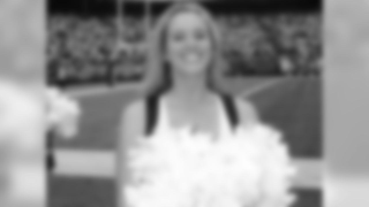 Amanda P. 2009 Flight Crew Member Photos