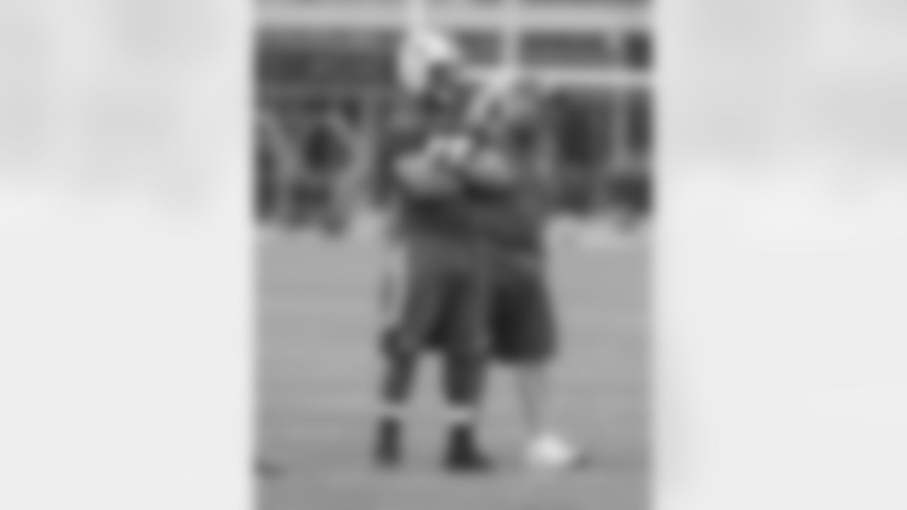 OLB - Lorenzo Mauldin