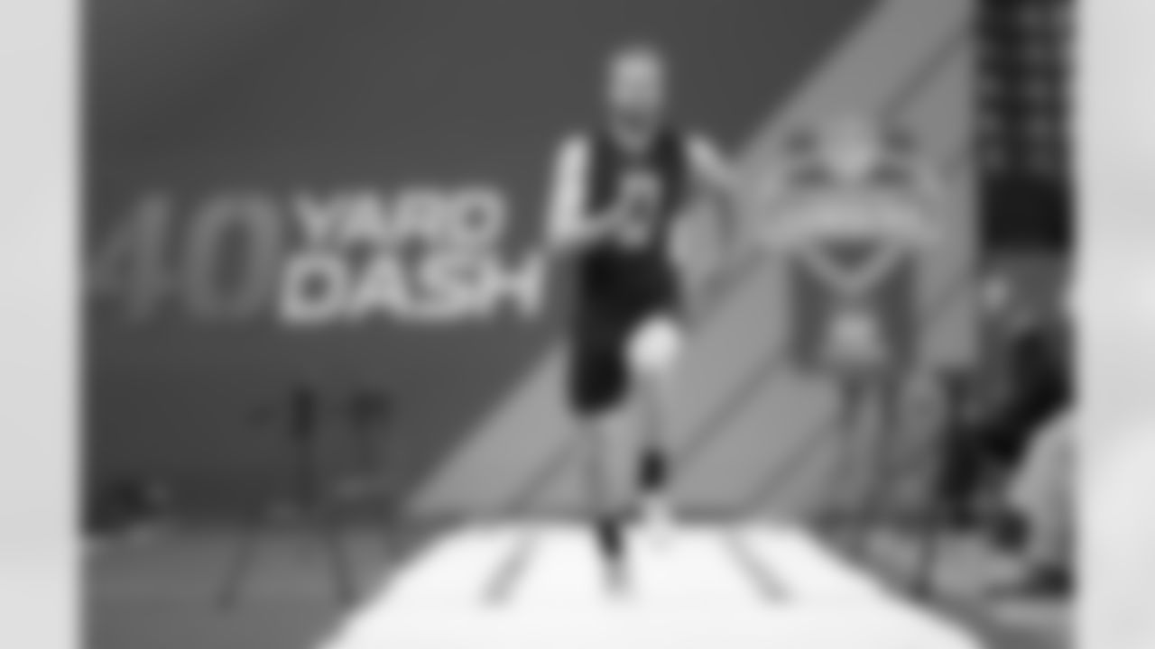 QB Carson Wentz, North Dakota State (6'5, 237)