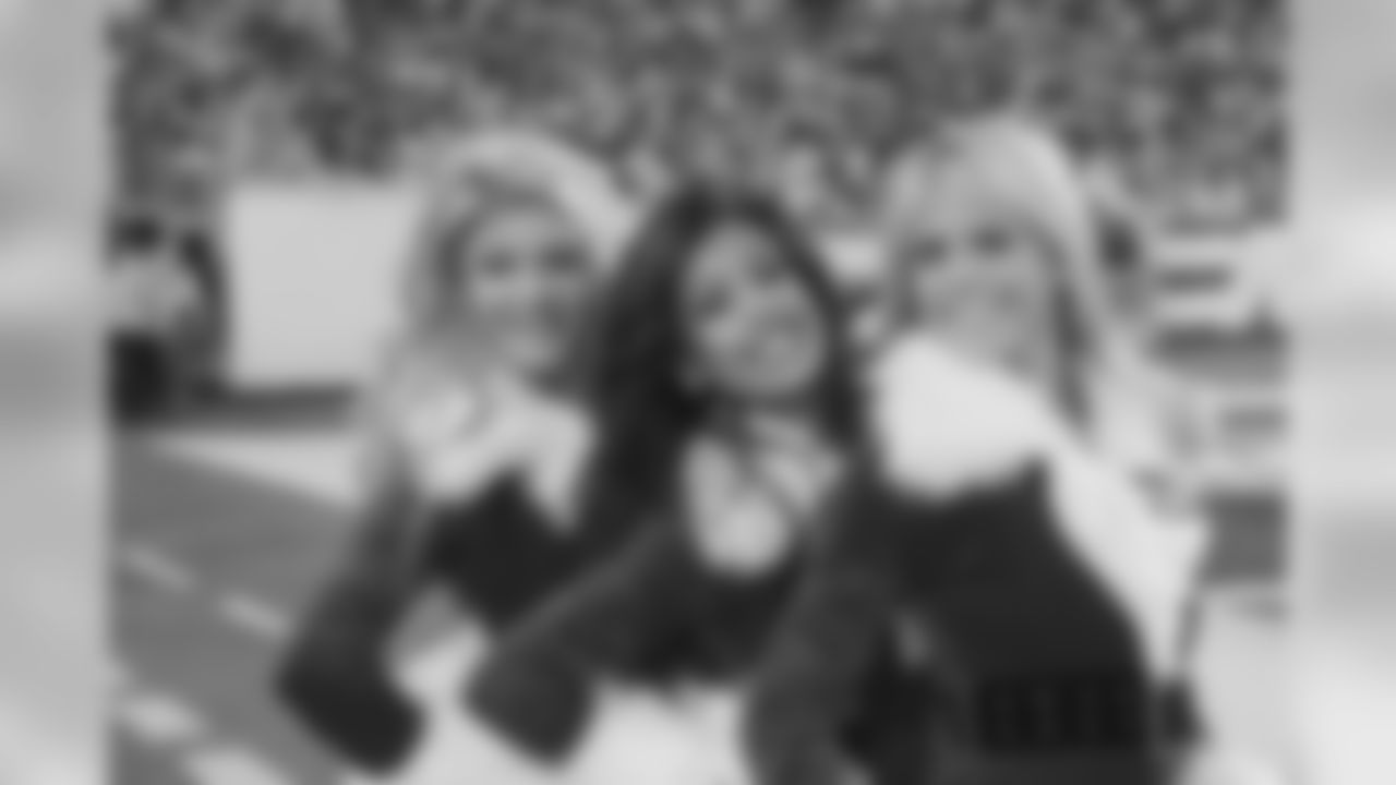 2010 Week 14 Jets vs Dolphins Flight Crew Photos