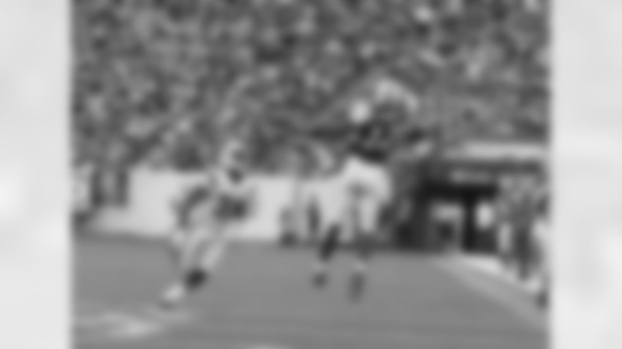 Plaxico Burress Wingspan vs. BUF