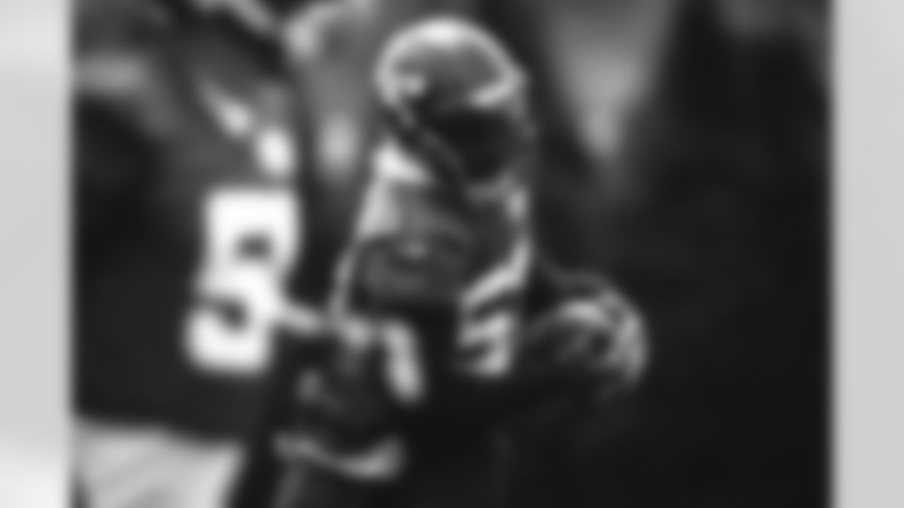 LB Jarrad Davis