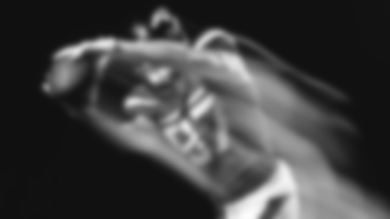 87 Daniel Brown, TE