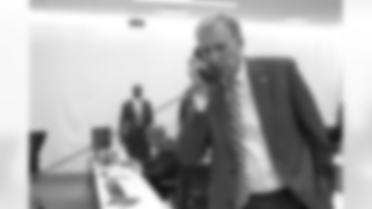 John Idzik makes the call to Radio City