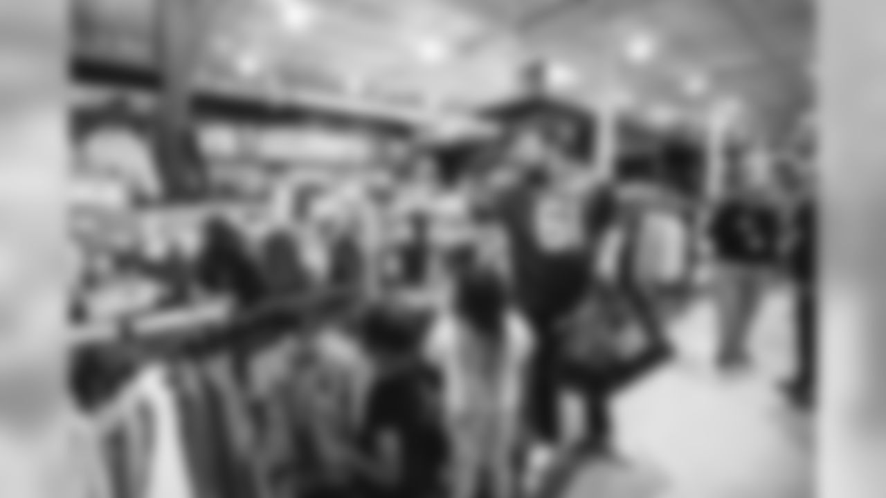 E_SNY_3453