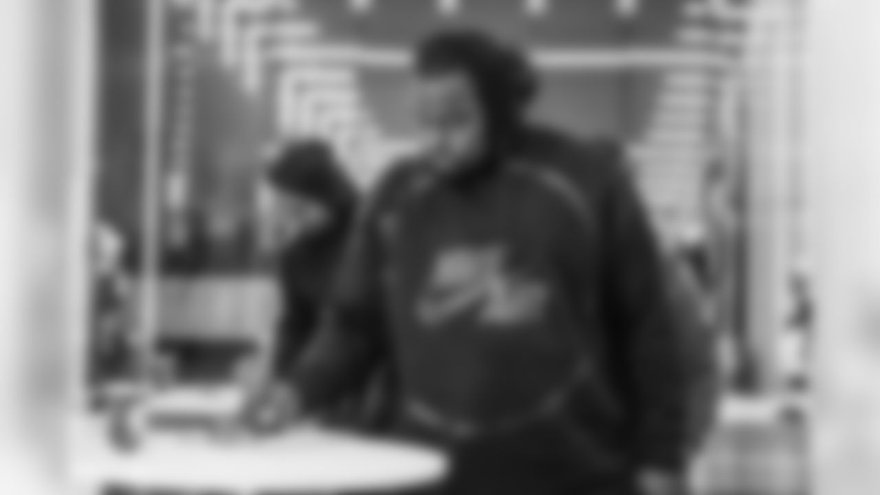 DL Steve McLendon