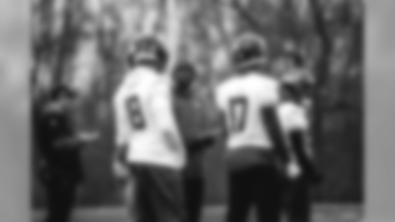 E_SNY_8839