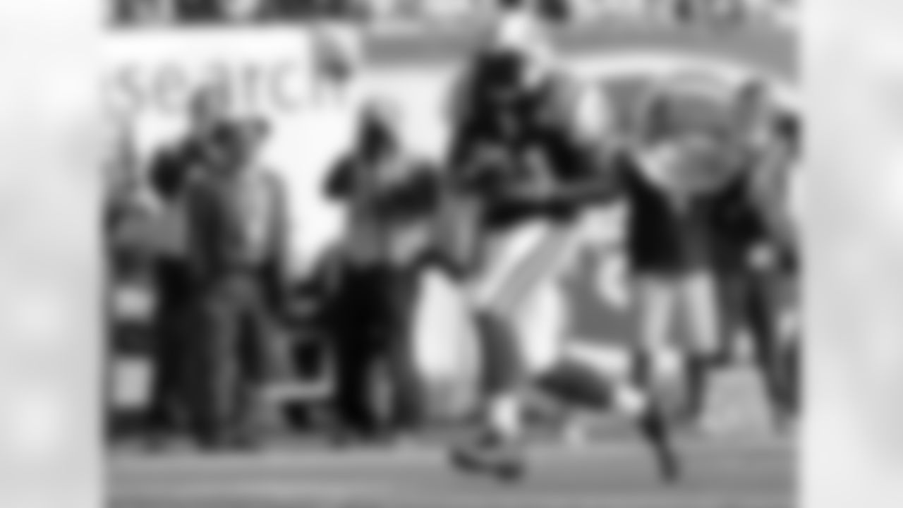2011 Regular Season Week 7 Jets vs. Chargers Game Photos