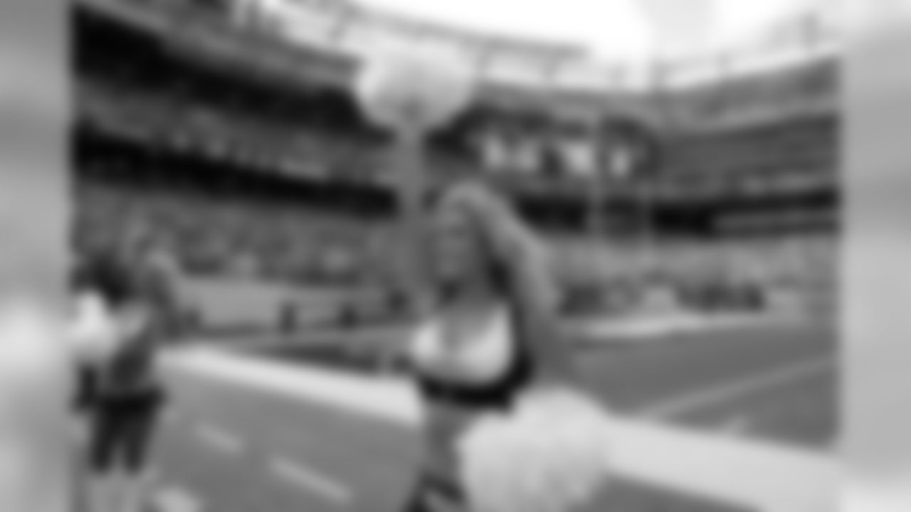 New York Jets Flight Crew: Jets vs Jaguars