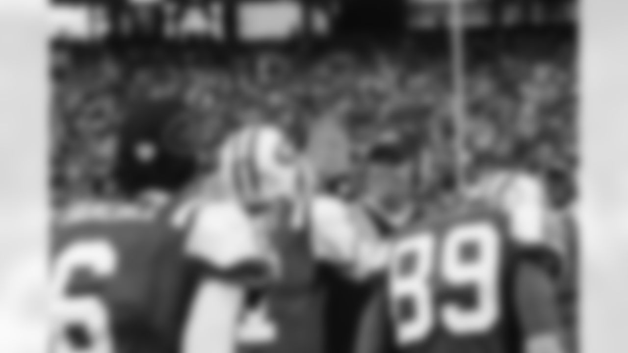 2010 Week 17 Jets vs Bills Game Photos