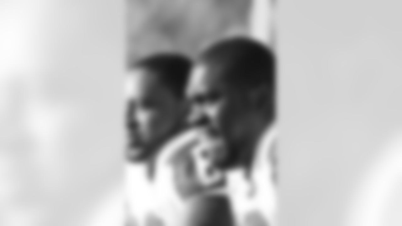 Shaun Ellis Photos