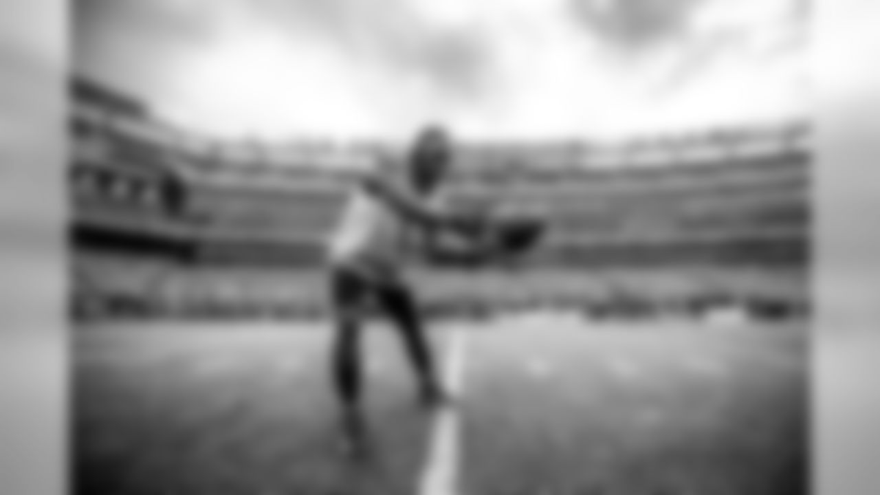 E_SNY_0017