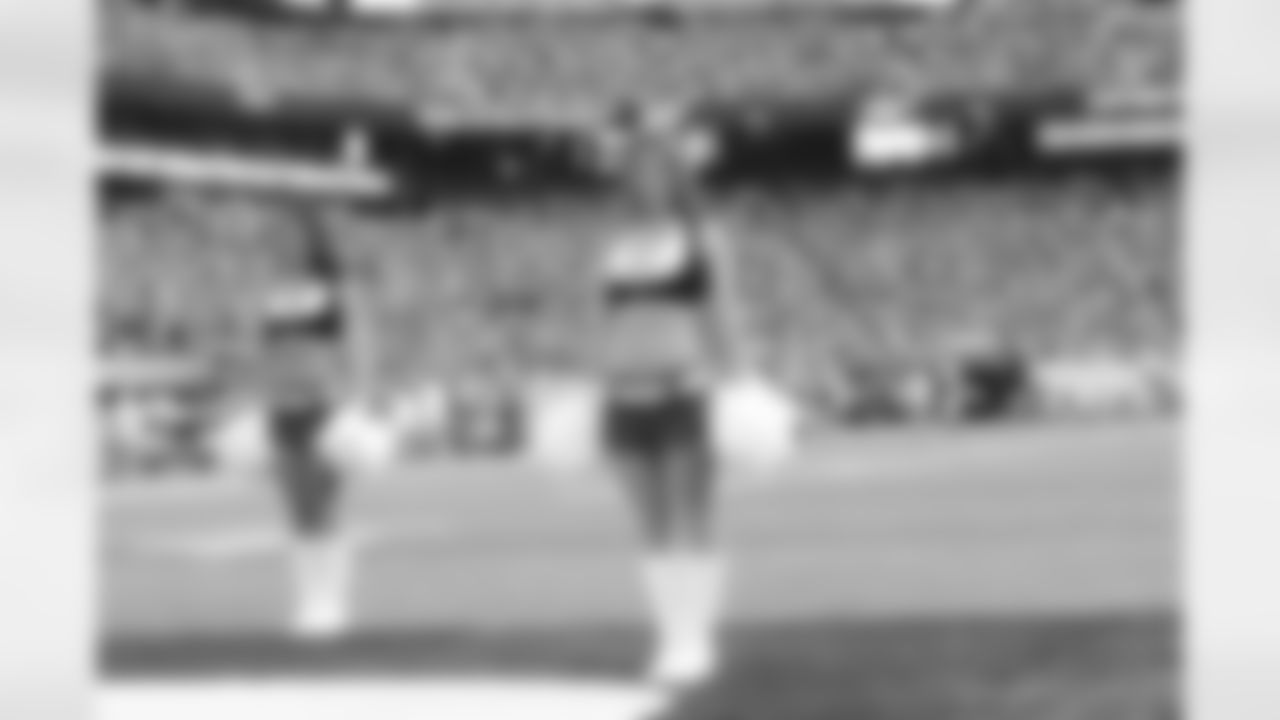 New York Jets Flight Crew: Jets vs Bills