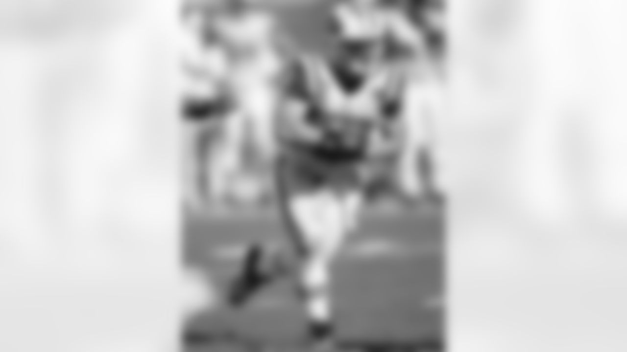 Danny Woodhead Photos