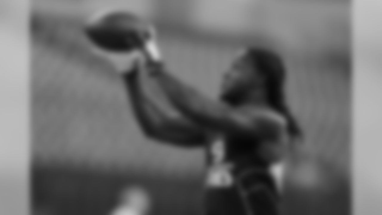 Alabama State running back Isaiah Crowell runs a drill at the NFL football scouting combine in Indianapolis, Sunday, Feb. 23, 2014. (AP Photo/Michael Conroy)