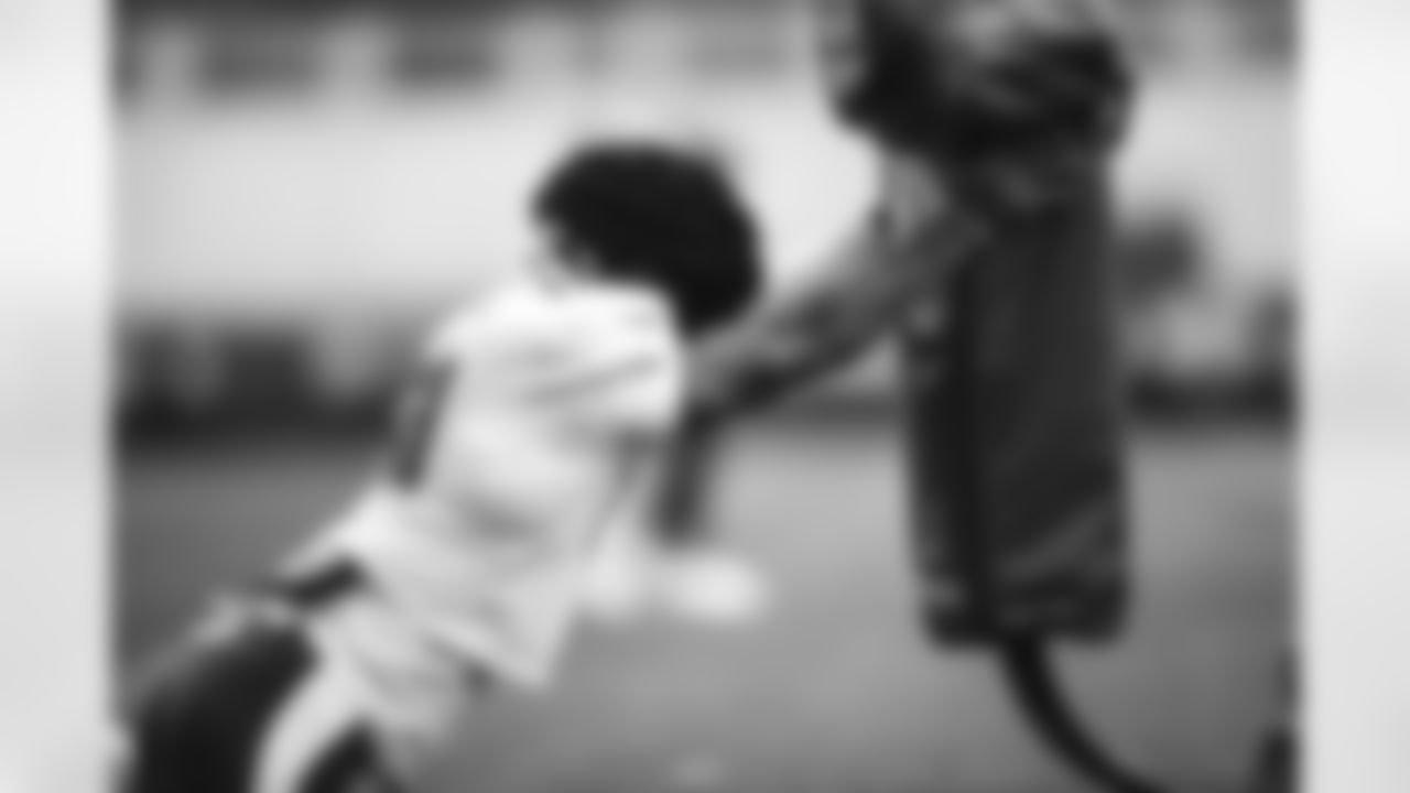 E_SNY23705