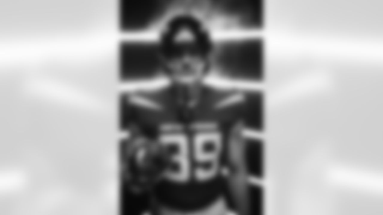 TE Jeremy Ruckert