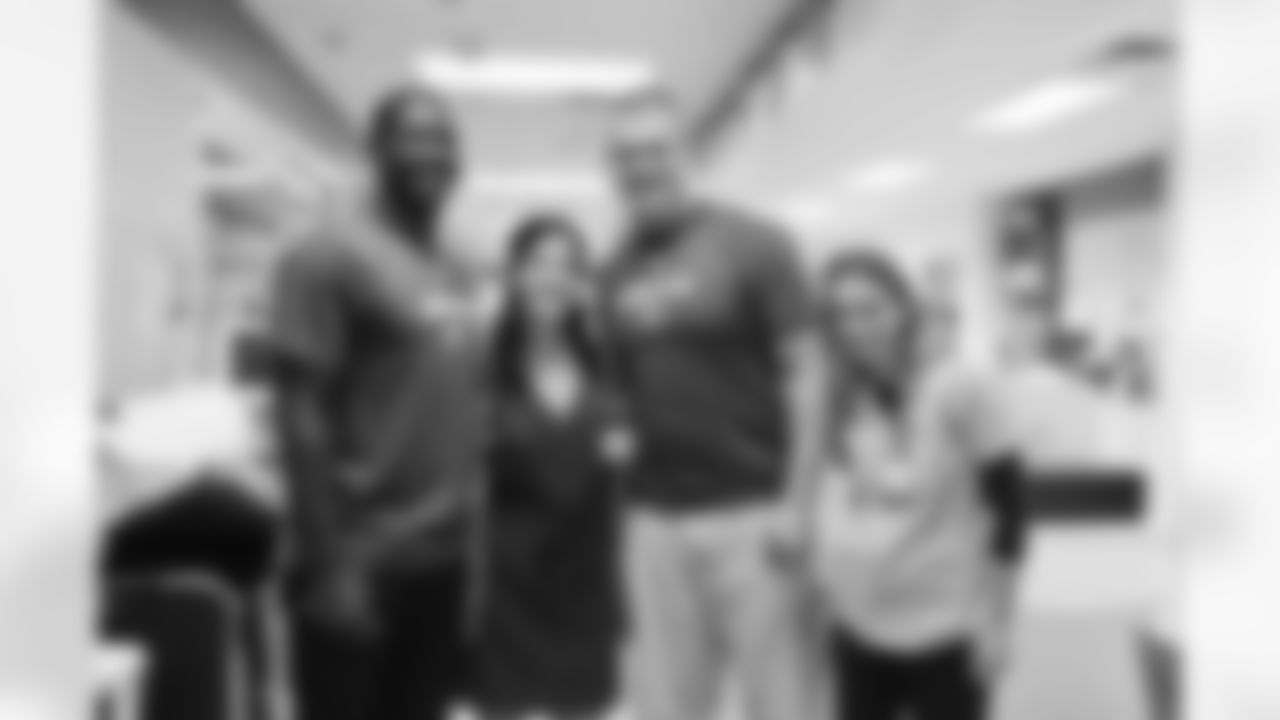 Pool and Mulligan Visit Goryeb Childrens Hospital