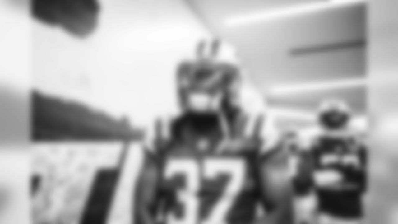 37 J.J. Wilcox (S)