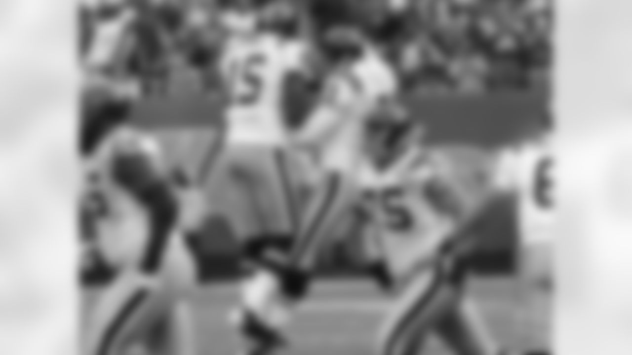 2009 Week 8 - Jets vs Miami Photos