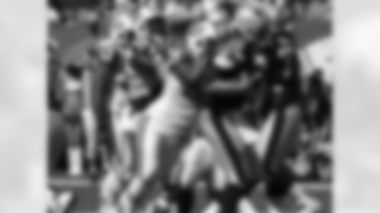 2009 Week 2 - Jets vs Patriots Photos