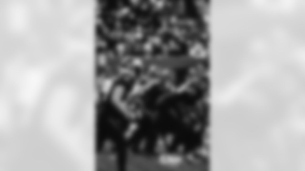 E_SZR36198