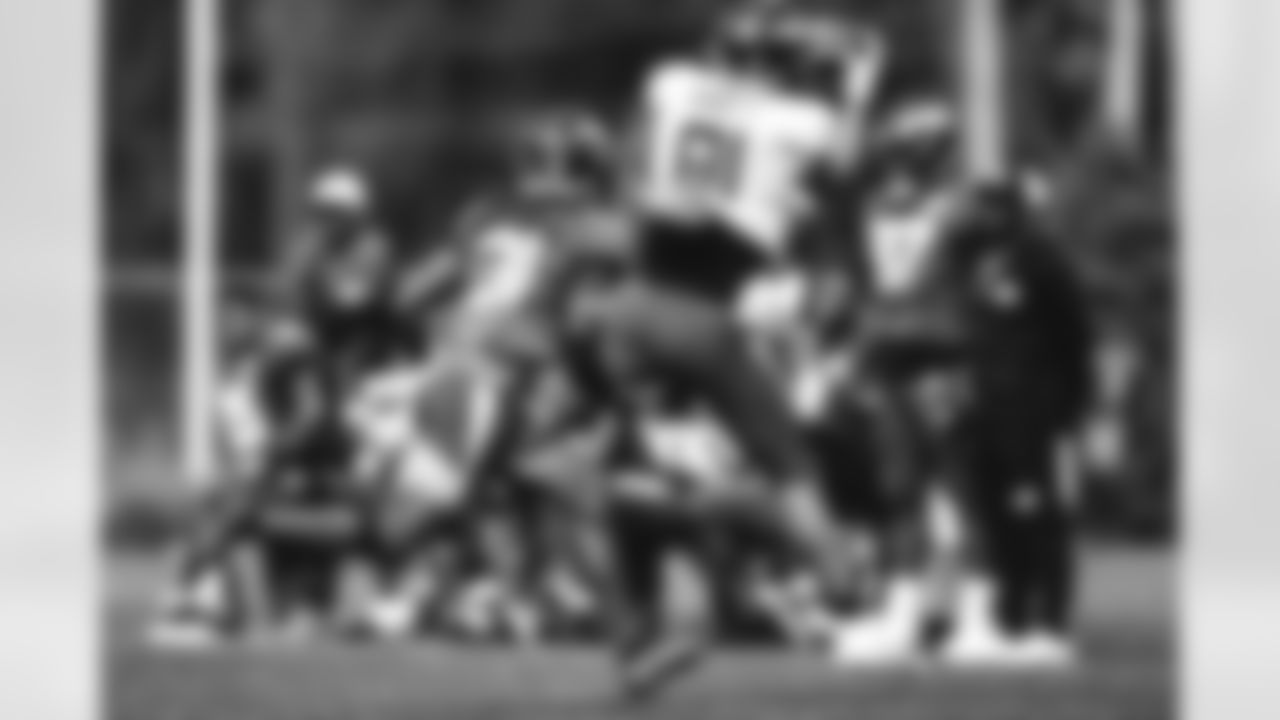 TE Tyler Kroft