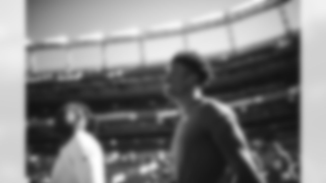 E_SNY_8373