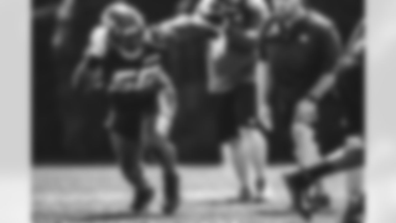 DL Carl Lawson