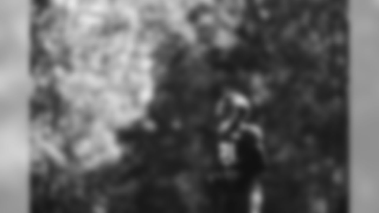 E_SNY_6161