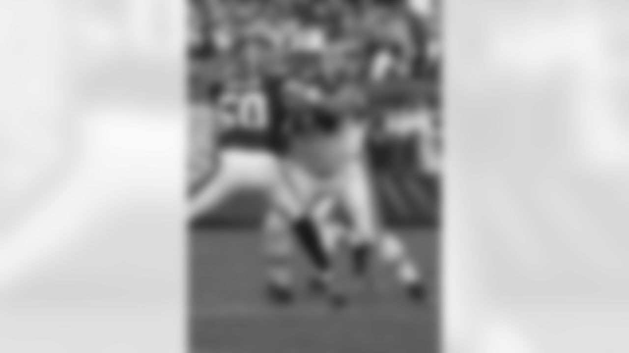 Nick Mangold Photos