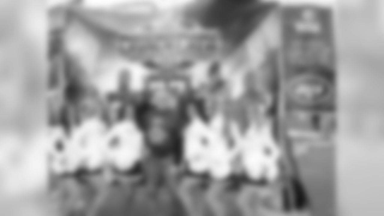 Partner with the New York Jets Flight Crew Cheerleaders