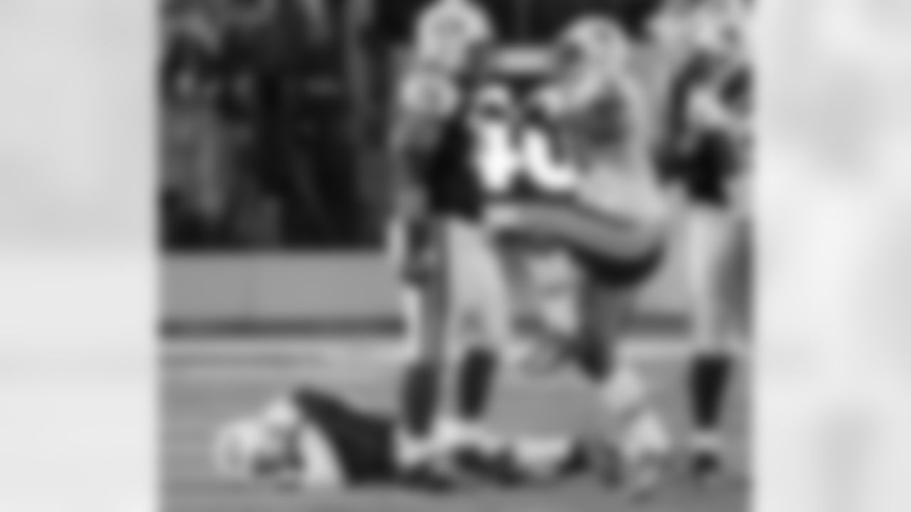 Wayne Hunter Photos