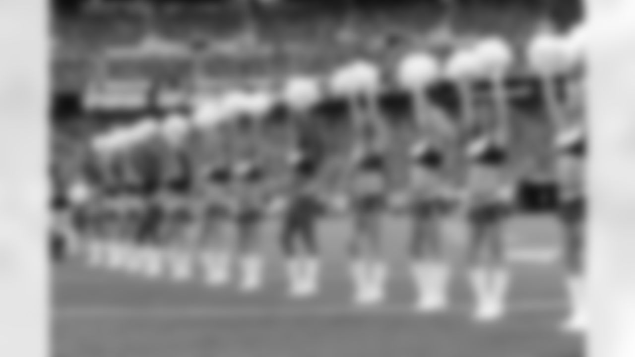 2010 Preseason Week 2 Jets vs Redskins Flight Crew Photos