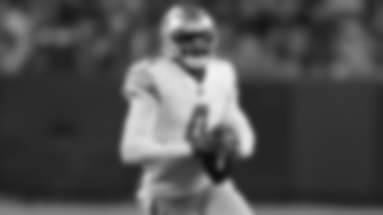 QB Josh Johnson