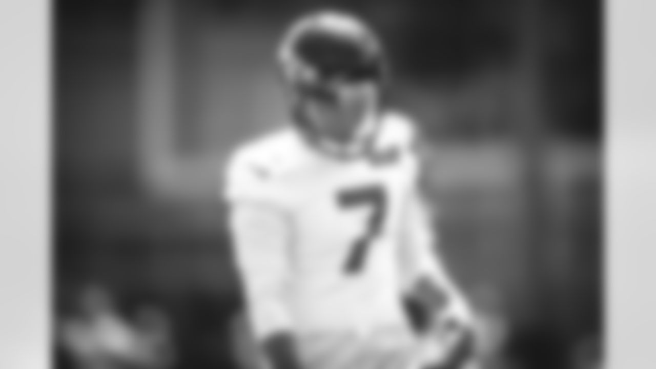 E_SNY_8578