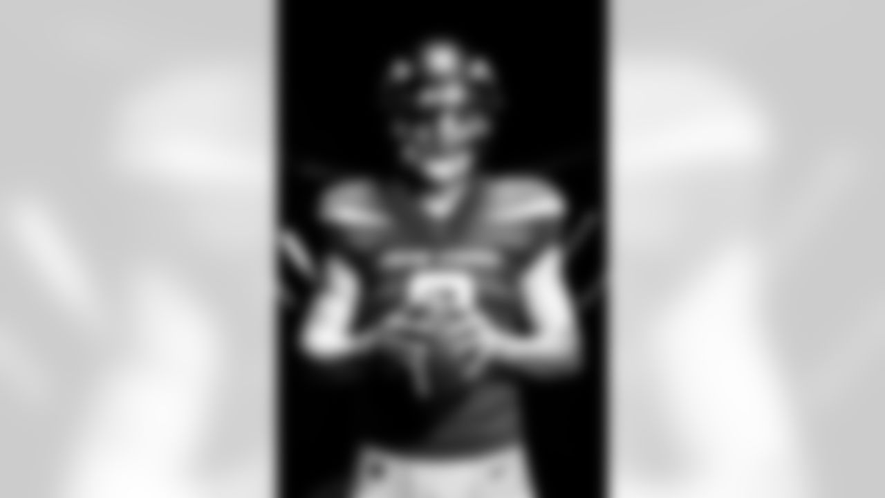 QB Zach Wilson