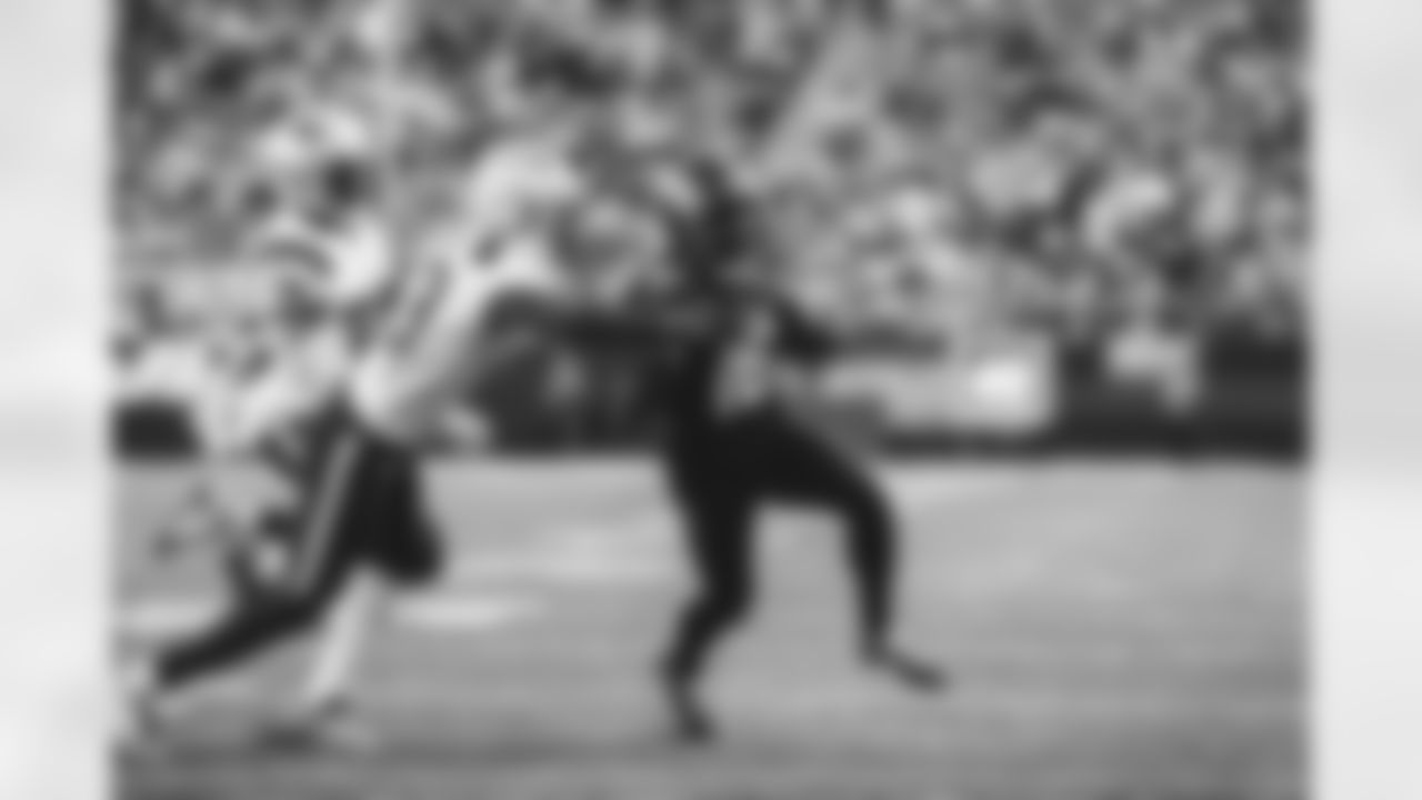 WR Jeff Smith (Restricted)