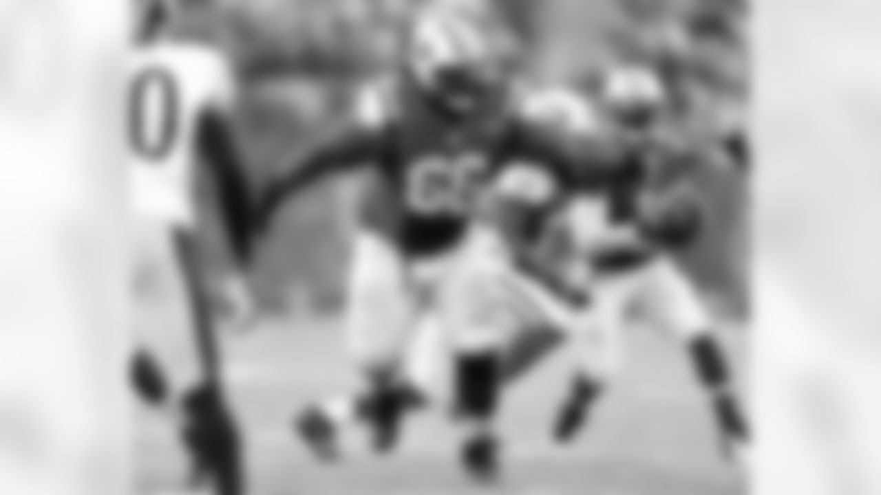 Colon, Bronx born and raised, returned to the New York area from the Steelers after the 2012 season and has been a fixture at RG on the Jets line, starting all 32 games and finishing without a season-ending injury for the first time in five years. For his career he's played in 95 games (94 starts).