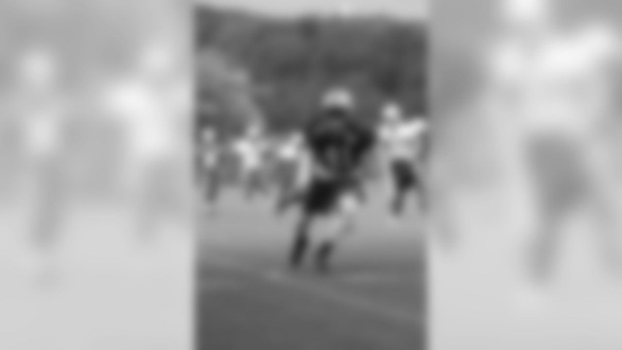 Head coach Todd Bowles said the Jets wanted to get better at the "corner issues" and Maccagnan turned a question mark into a strength in just a few days. Buster Skrine, a 5'9", 182-pound speedster who can play both outside and inside, was one of the NFL's top three defenders in PDs the past two seasons. "I know the coaches have high expectations not just to come in here and be rebuilding but to actually make a statement this year," Skrine said. "So I'm just glad I get to come in here and be a part of this movement."
