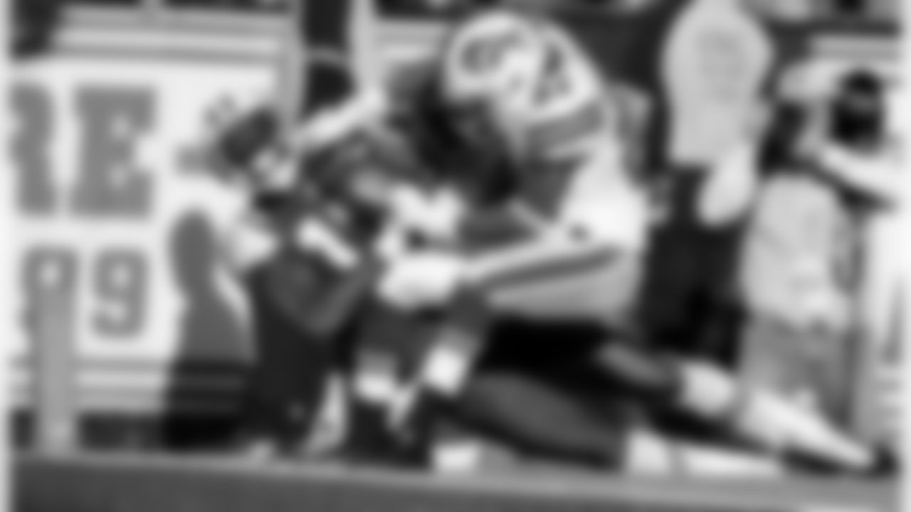 2011 Regular Season Week 9 Jets at Bills Game Photos