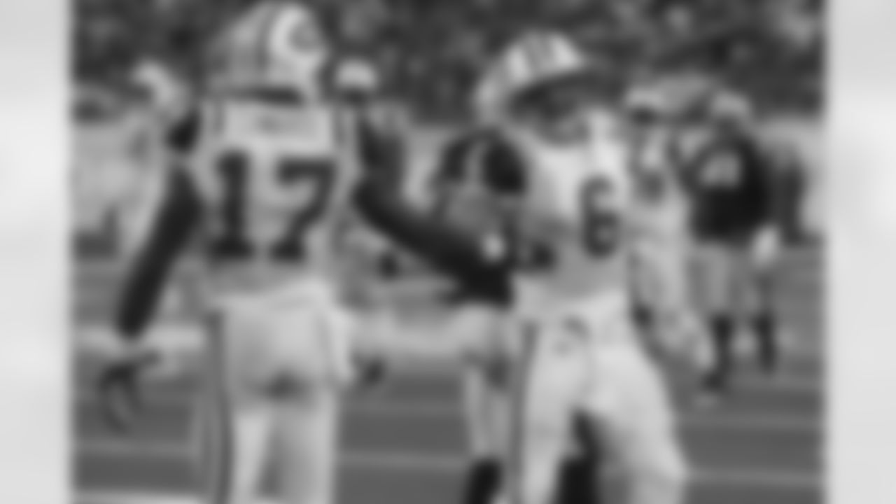 2010 Week 2 Jets vs Patriots Game Photos