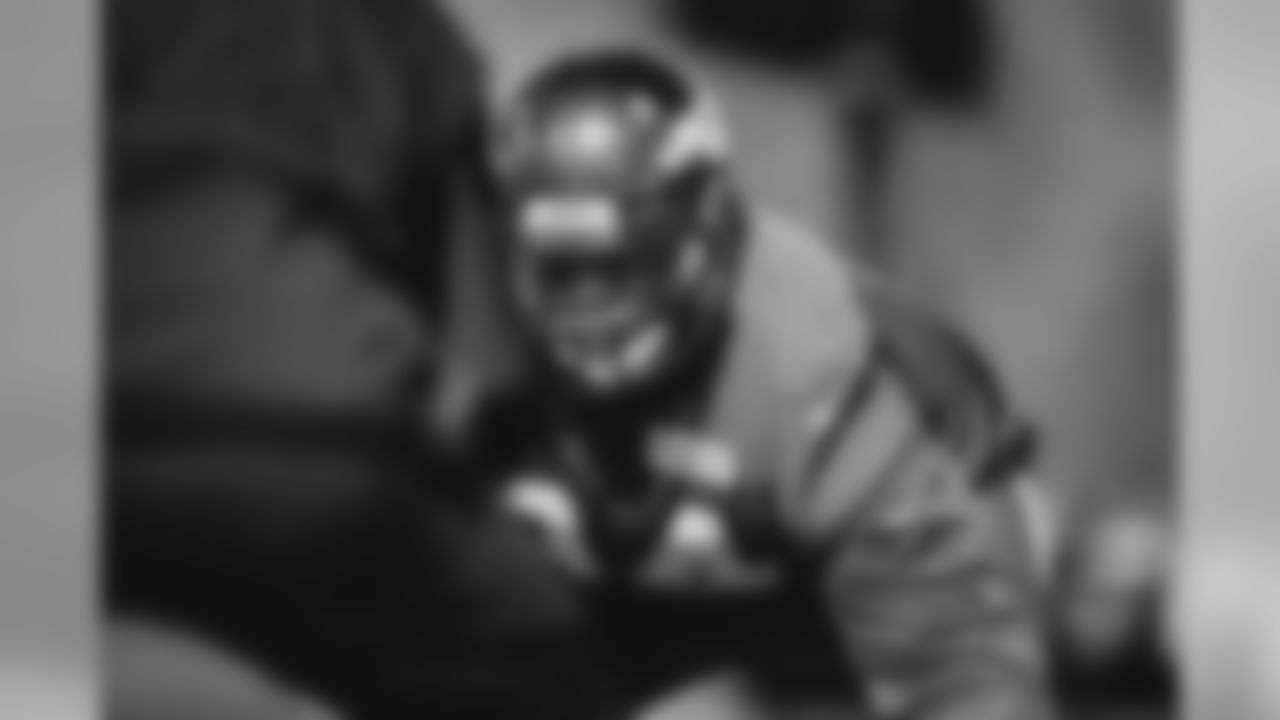 E_SNY_9525